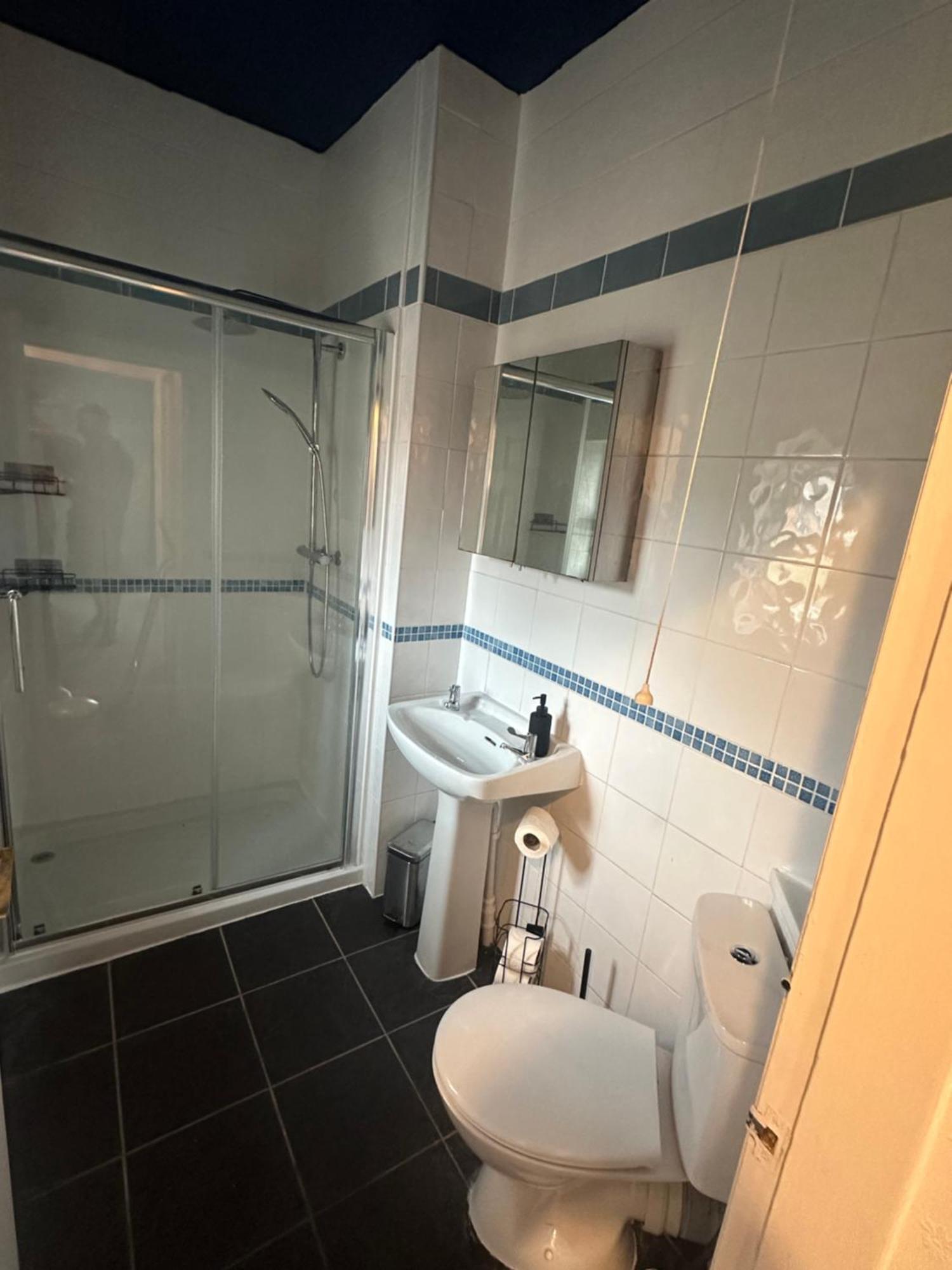 Broomfield Place Coventry Bagian luar foto